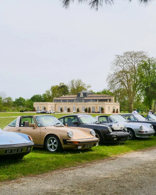 🚘 Passionnés d’automobile, amateurs de belles mécaniques ou simples curieux : cet événement est fait pour vous !

⏰ Entrée libre toute la journée - Samedi 14 juin 2025
- Événement de 11h à 17h au Château Dauzac

Nous avons le plaisir d’accueillir une nouvelle fois le rassemblement Porsche Classic dans un cadre exceptionnel mêlant patrimoine, vignoble et passion automobile.

✨ Au programme de cette journée exceptionnelle :
🔹 Plus de 100 modèles Porsche Classic réunis pour le plaisir des yeux et des passionnés
🔹 Un corner réservé aux modèles récents, pour un panorama complet de la légende Porsche
🔹 Une traversée du Médoc gratuite le matin pour tous les participants, au cœur des paysages viticoles
🔹 Visite libre du Château Dauzac toute la journée – l’occasion parfaite de lier culture, vin et passion
🔹 Une exposition gratuite et ouverte au public, idéale pour une sortie en famille ou entre amis
🔹 Foodtrucks sur place pour satisfaire les petites et grandes faims 🍔🍷

📸 Des lignes iconiques, des moteurs mythiques et une ambiance conviviale entre passionnés – une journée à ne pas manquer !

 Venez nombreux admirer ces bijoux de l’histoire automobile dans un cadre enchanteur.

#PorscheClassic #RassemblementPorsche #ChâteauDauzac #TraverséeDuMédoc #ClassicCars #PorscheLovers #BordeauxSortie #MédocVibes #VoituresDeCollection #PassionAuto